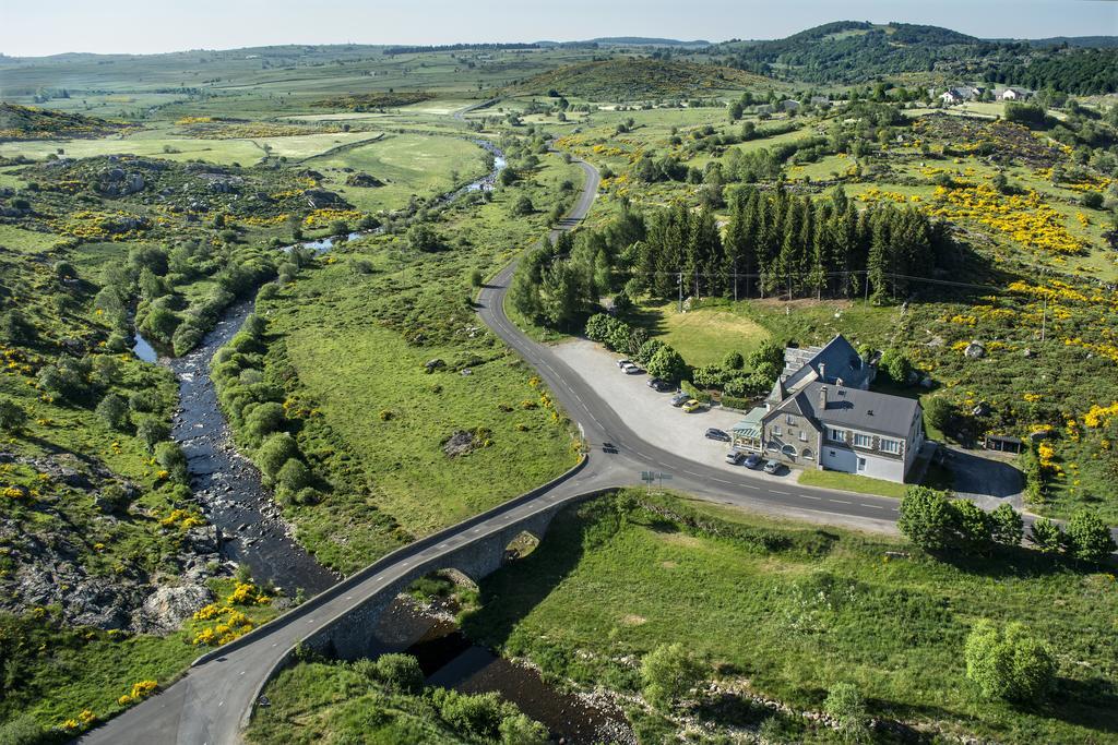 Le Relais De L'Aubrac Hotel Nasbinals Exterior photo
